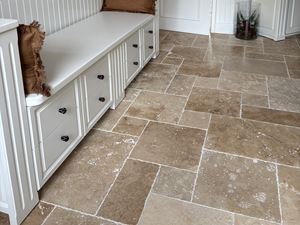 Travertin_Chateau_Antique_Banc