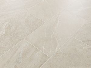 Gros plan sur le carrelage en grès cérame imitation ardoise Canyon Gold