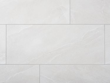 Zoom sur les carreaux Canyon Pearl en grès cérame effet ardoise et leurs joints