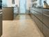 Les carreaux de travertin Ivory Classic dans une cuisine