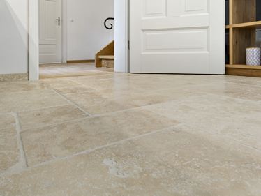 Perspective - le carrelage en travertin Ivory Cream