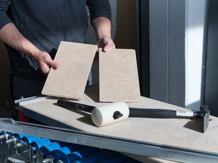 Carrelages de grès cérame coupées